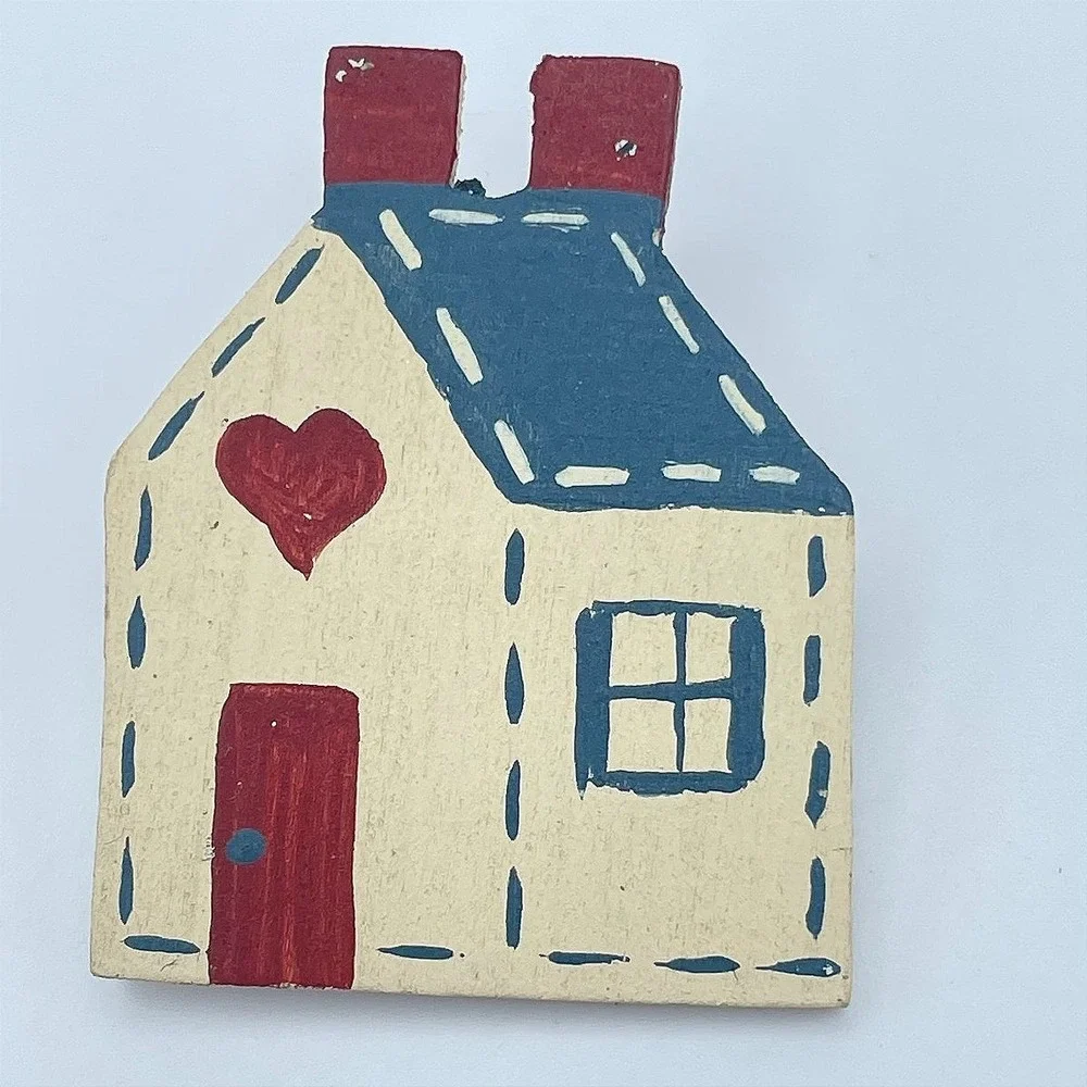 Vintage 90s Hand Painted Wooden House Brooch‎ Pin Art Women's Classic Jewelry